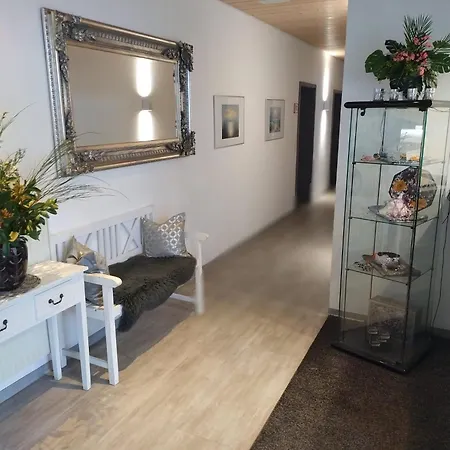 Cronberger Hof Hotel 3*