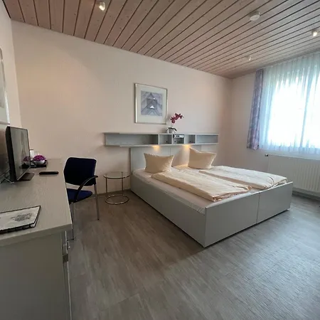 Отель Cronberger Hof Ладенбург