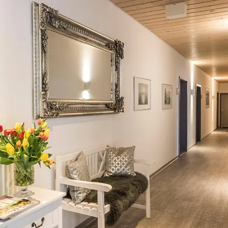 Cronberger Hof Отель